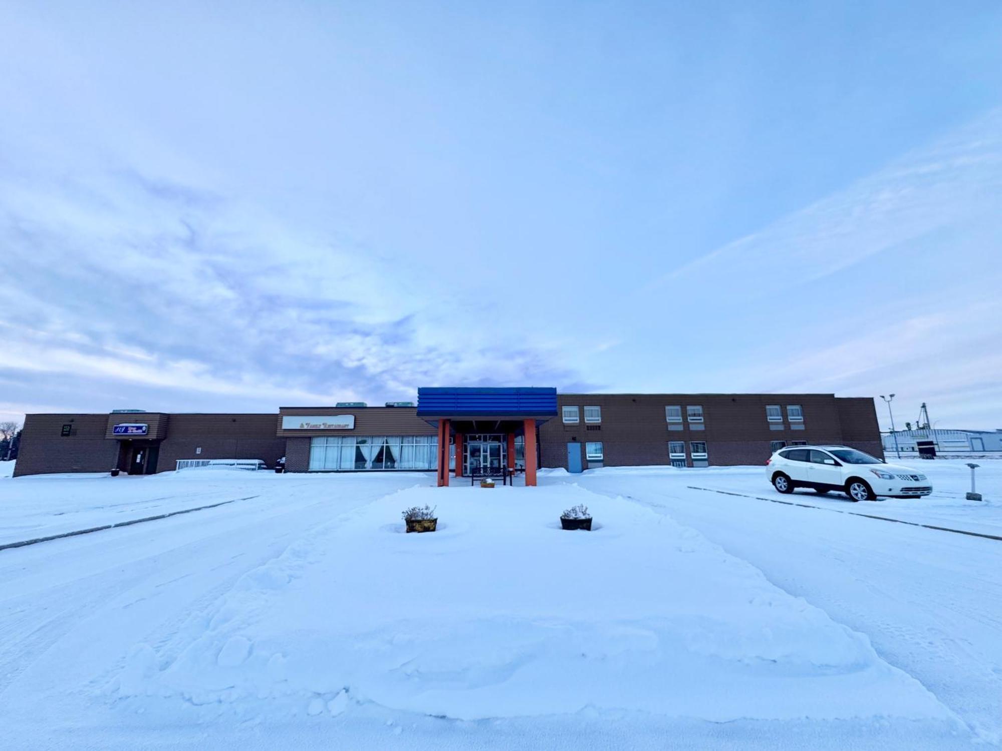 Best Stay Inn Melville Exterior photo